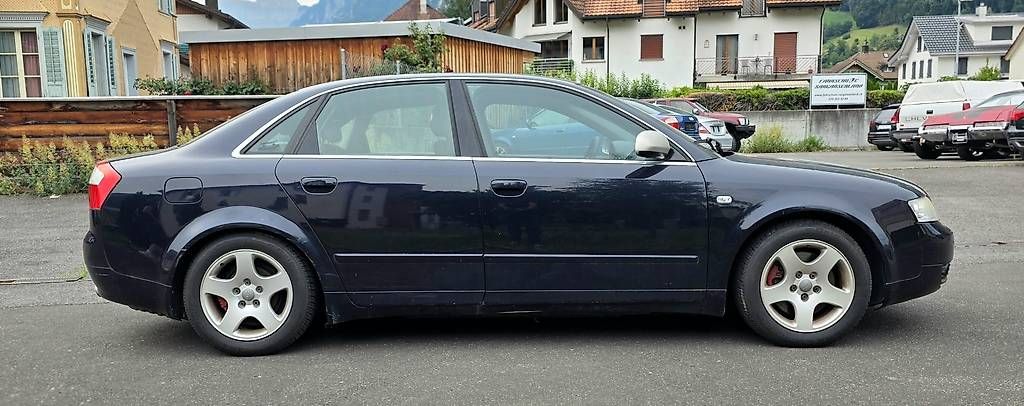 Automobili: Audi A4 1.8t quattro Limo – Usato da Heiligkreuz (Mels) venduto da Beyond-Auto 2