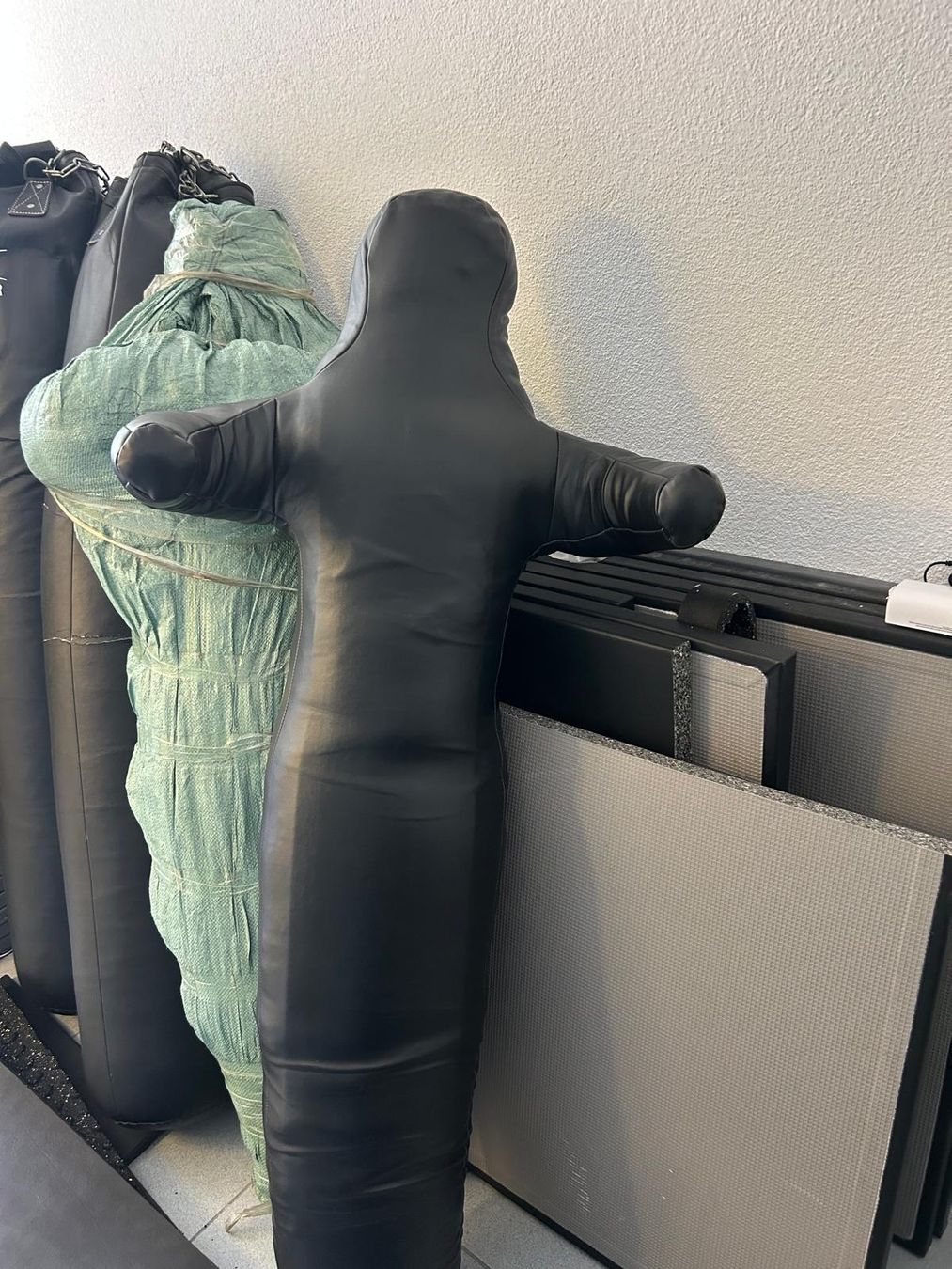 Boxsäcke: Jiu Jitsu Dummy und Boxsack – Gebraucht aus Marbach von bea_zy6x