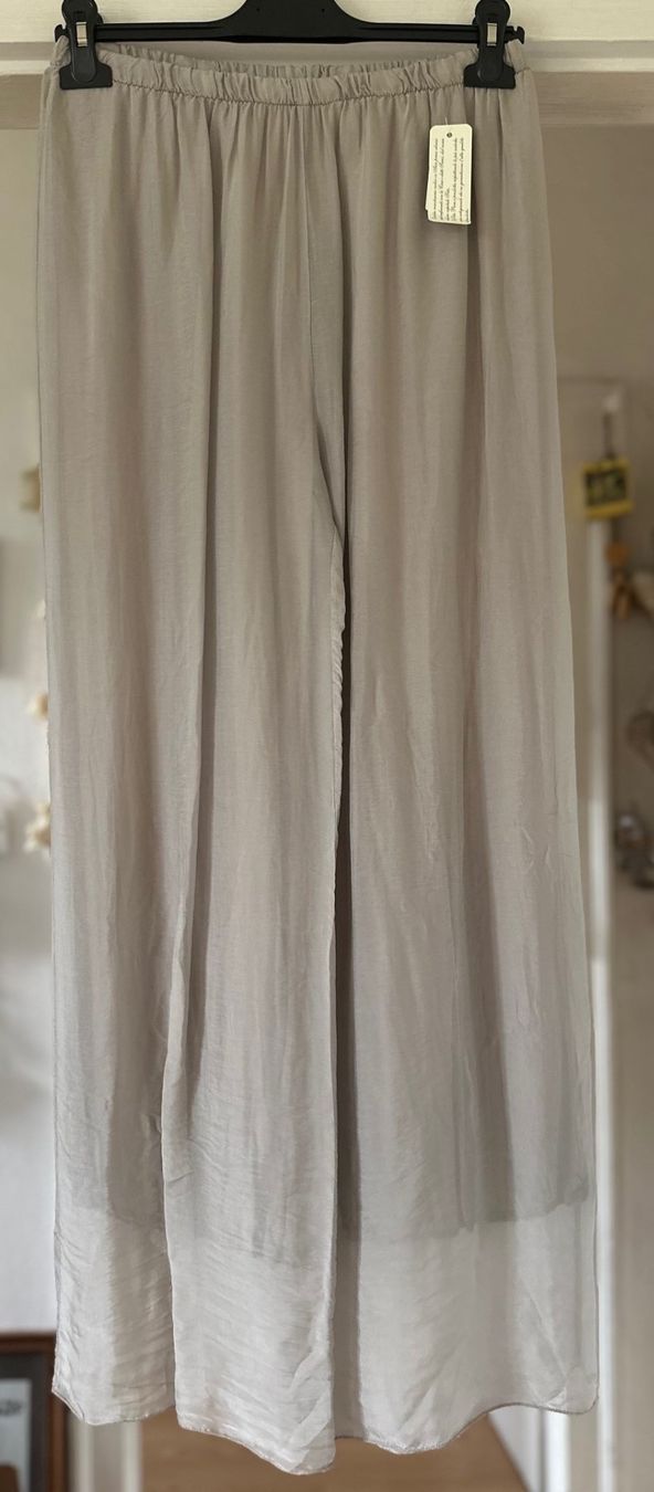Pantalons: PANTALONS AVEC SOIE!! M – Neuf avec emballage d'origine à Locarno par NicoNion