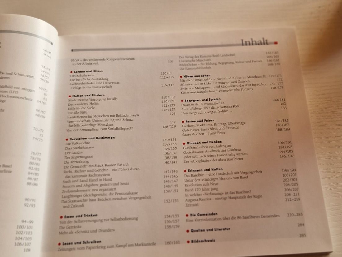 Libri: s Baselbiet, Heimatbuch – Usato da Oberdorf BL venduto da Eselsohr21 4