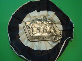 Fasnachtsplakette 1981 Zugsplakette Silber mit Rosette