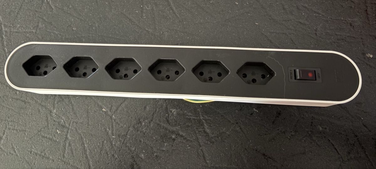Stecker: Mehrfachsteckdose Max Hauri – Neu (gemäss Beschreibung) aus Kaisten von pandorastyl