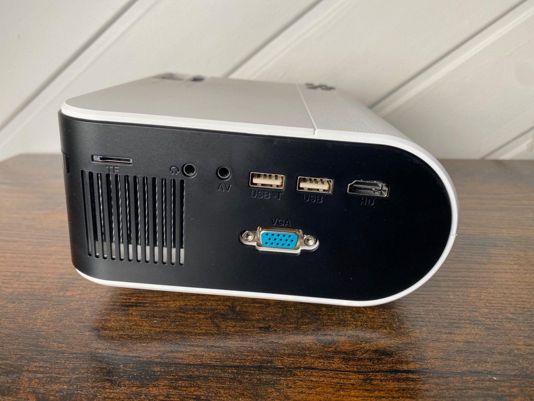Proiettori: Beamer led Projector Thundeal TD60 – Usato da glovelier venduto da LiFr90 1