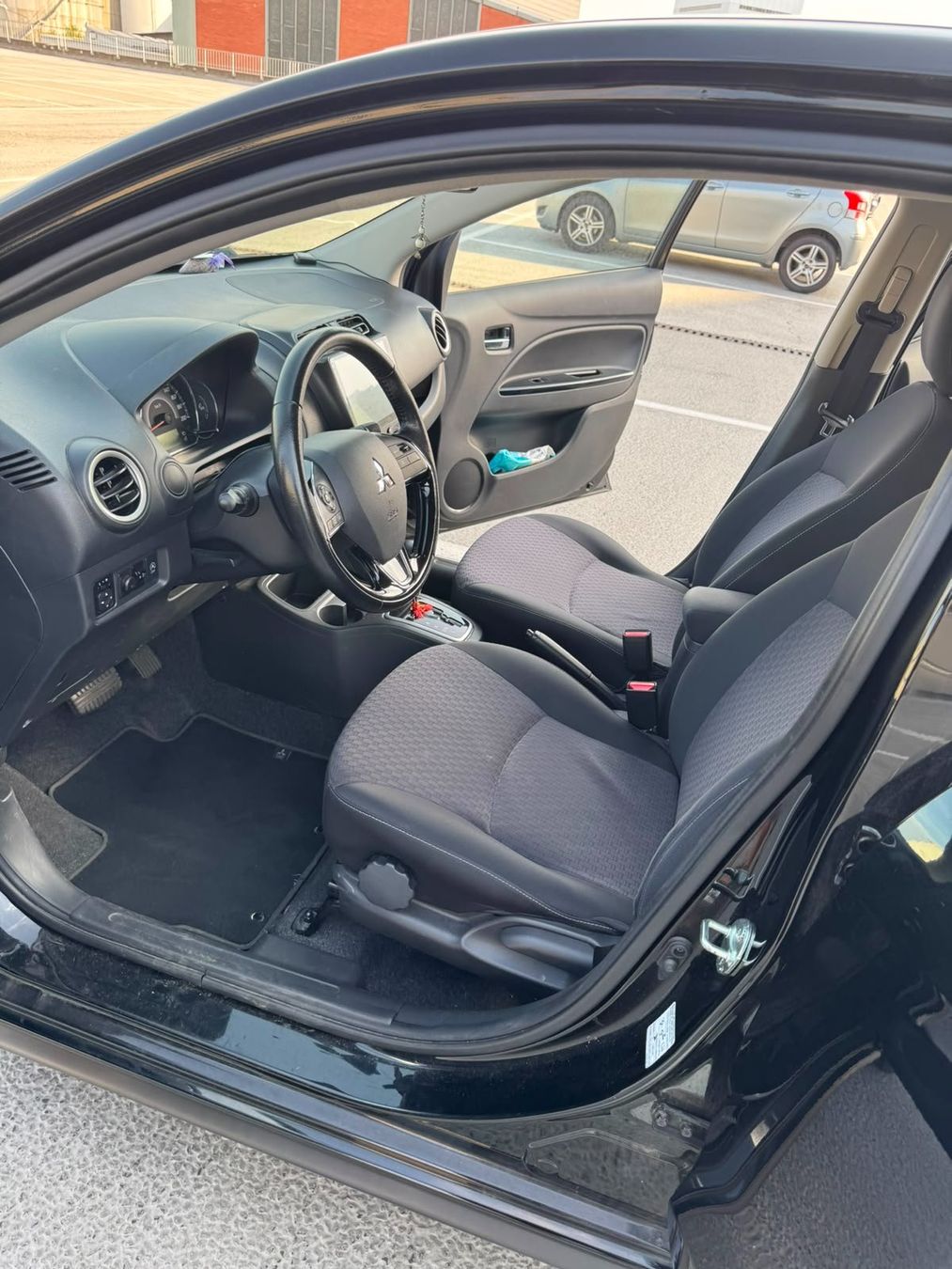 Mitsubishi Autos: Mitsubishi Space Star 1.2 Automat – D'occasion à Buchs ZH par MainstreamV 4