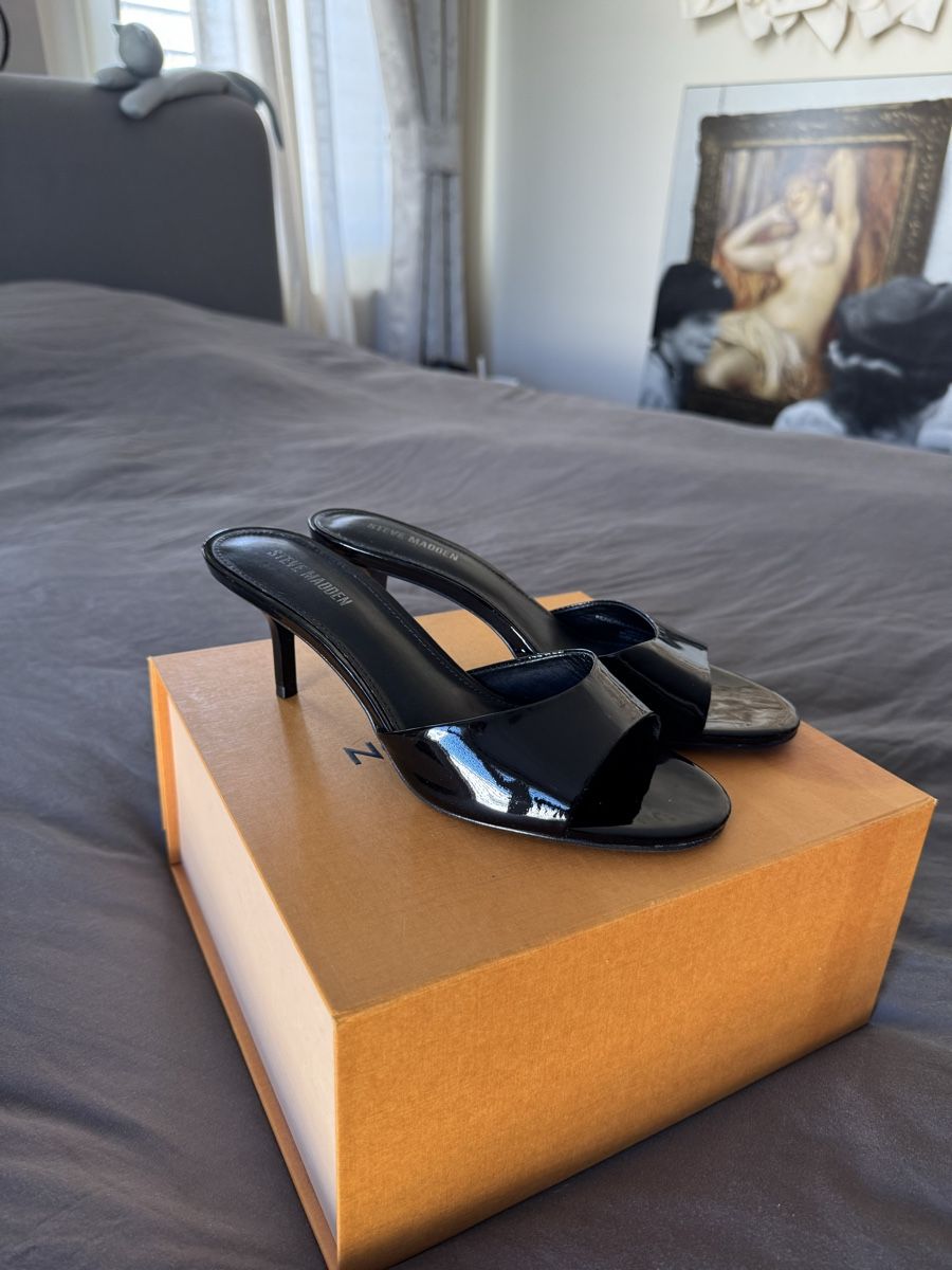 Steve Madden Damenschuhe: Steve Madden Kittenheel Sandal Gr. 38 – Gebraucht aus Küsnacht ZH von pup_culture