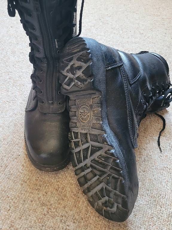 Chaussures hommes: Herrenlederstiefel zu verkaufen  – D'occasion à trachselwald par chypsi01 1