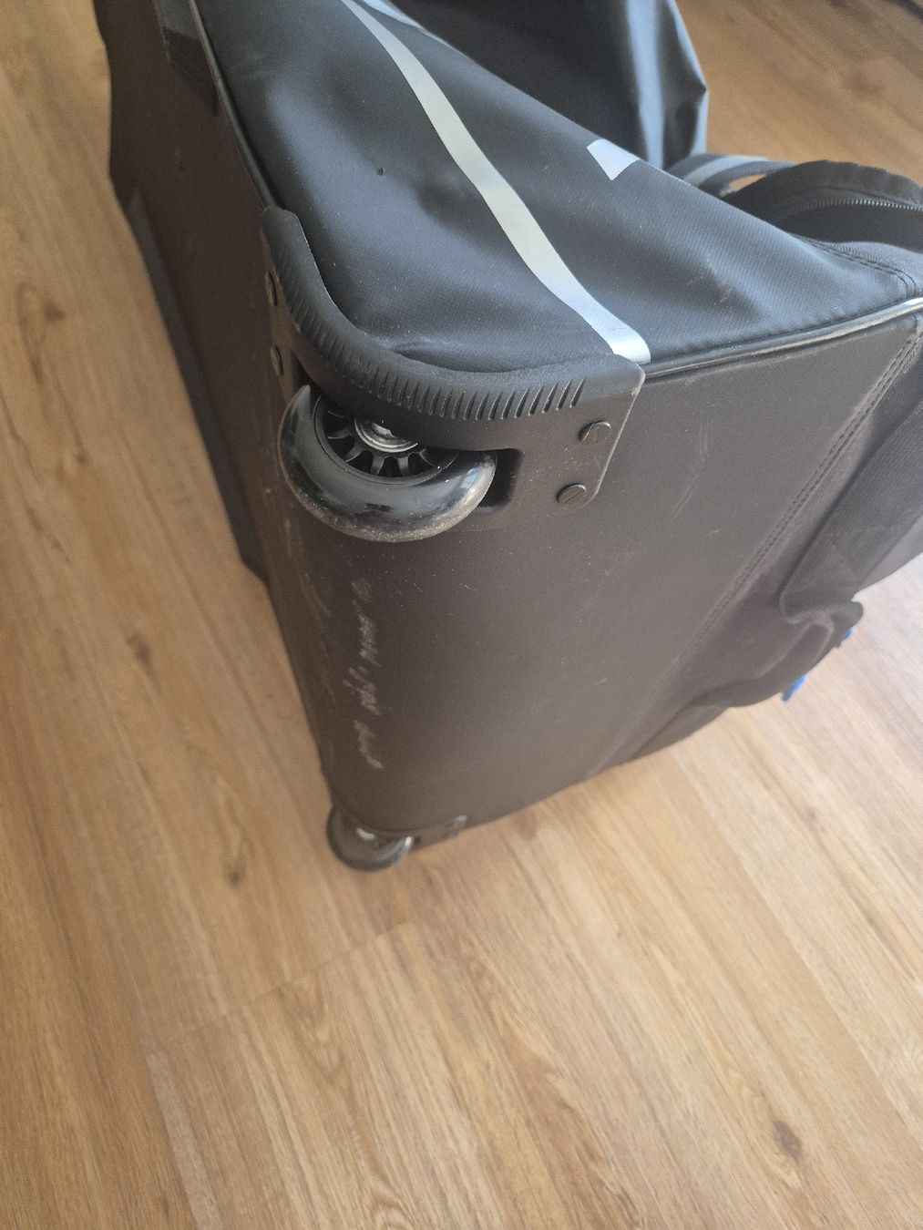 Bauer Borse: Bauer Eishockey Tasche mit Rollen - Top Zustand! – Usato da Gerzensee venduto da xTac_Madara 2