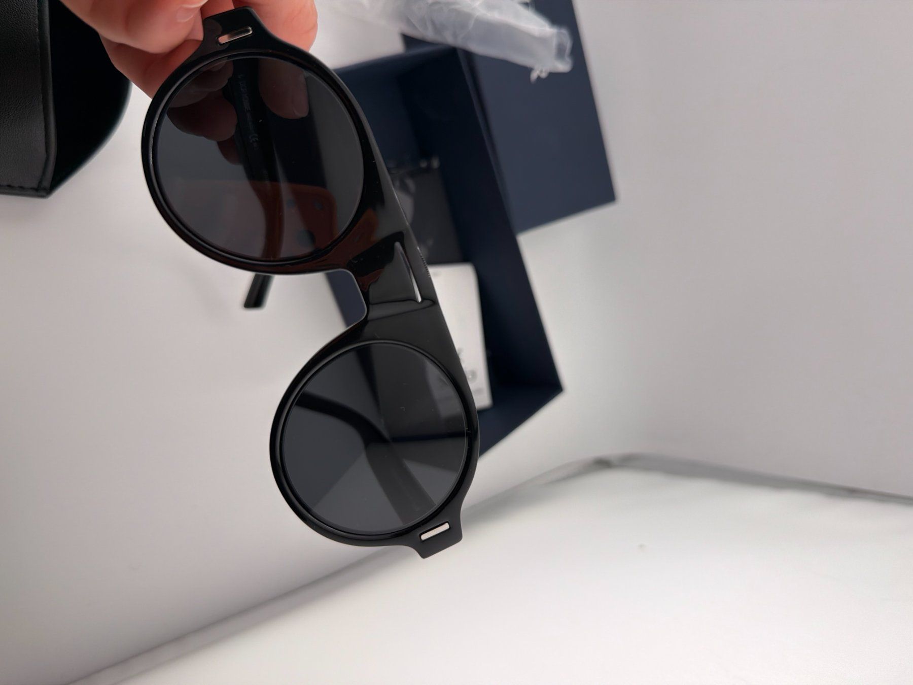 Dior Occhiali & Lenti: Original Dior Sonnenbrille Schwarz mit Etui – Nuovo e nell'imballaggio originale da Riehen venduto da edu_92w7 9