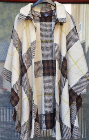 Burberry Poncho 100% Wolle / laine