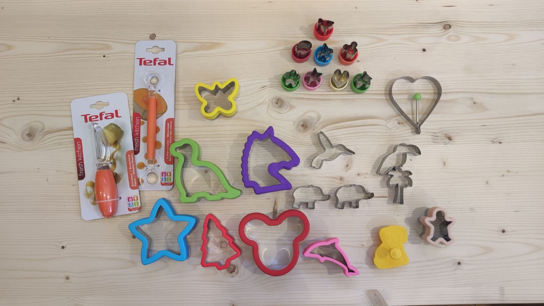 Teglie da forno: Backset, Tefal Küchenhelfer und diverse Ausstechformen – Usato da Trun venduto da sta_qg85