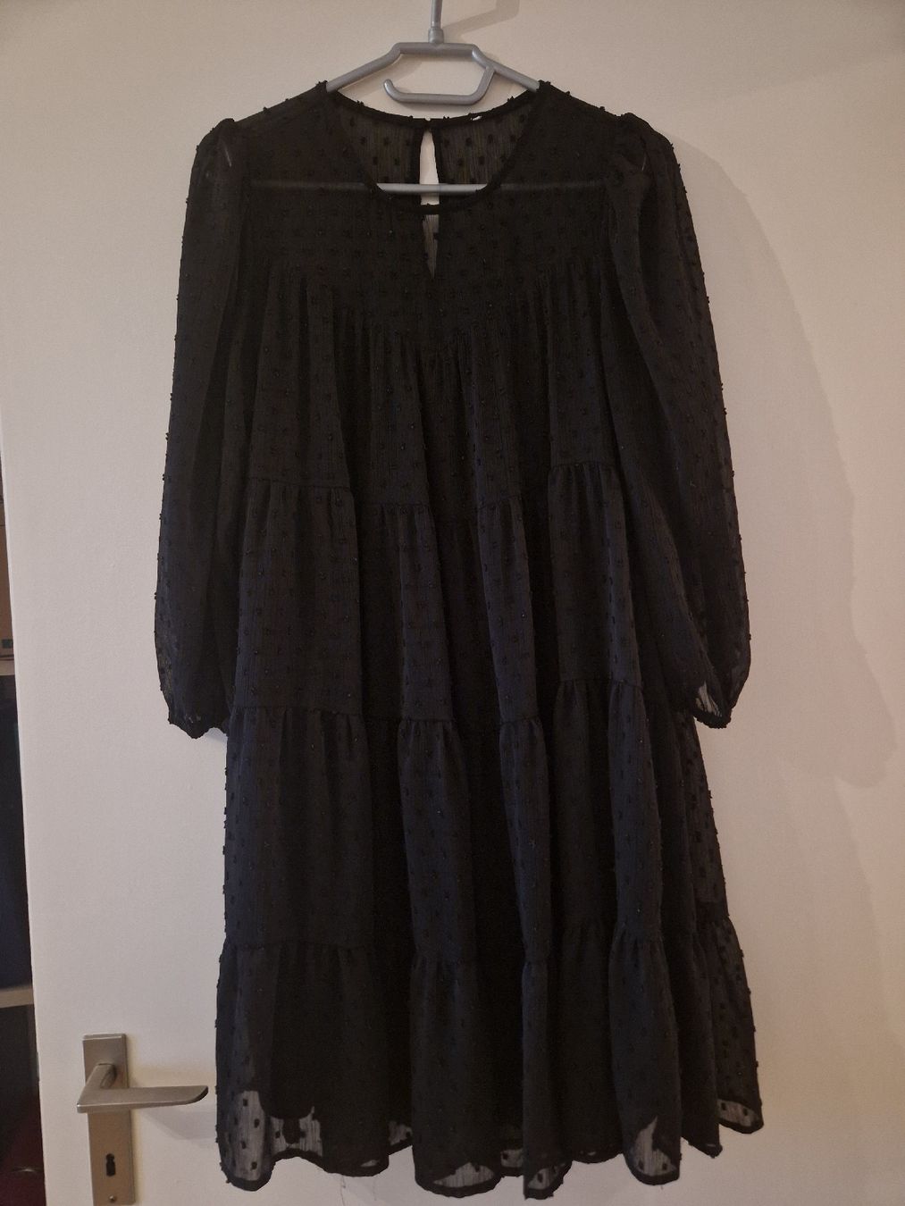 Kleider: kleid schwarz – Neu (gemäss Beschreibung) aus Ebikon von kov_9vqb