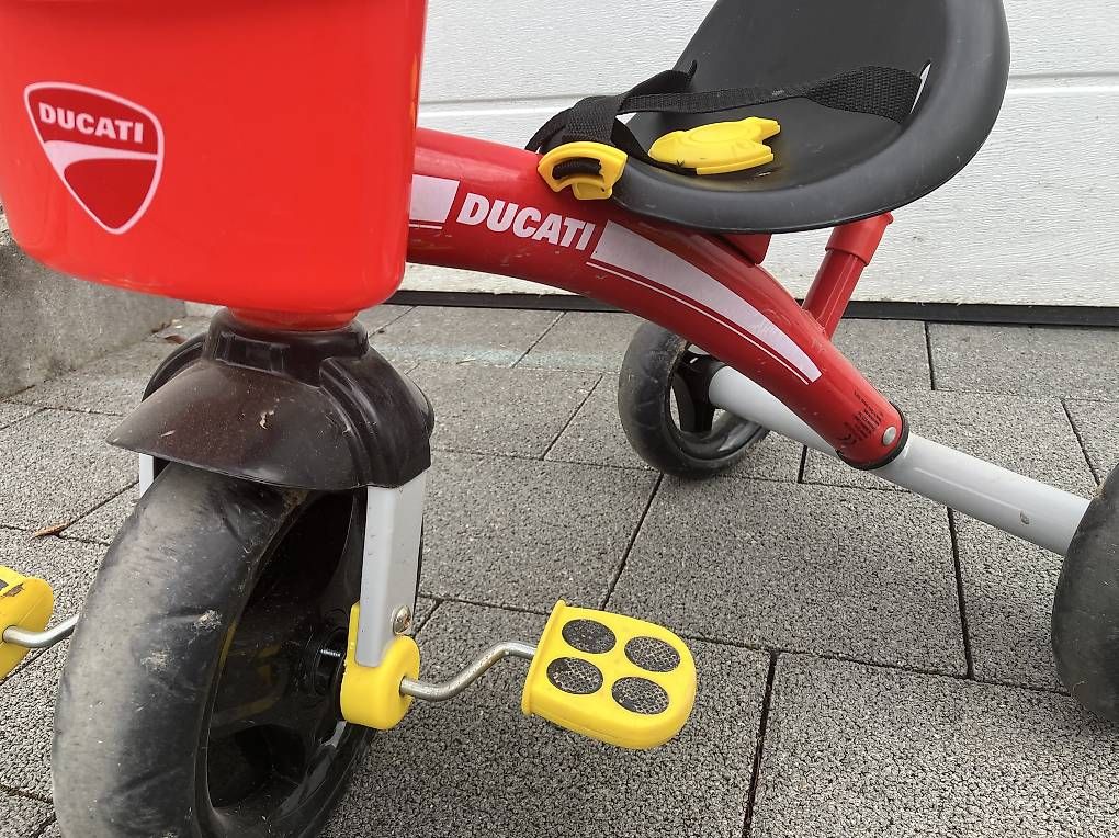 Fahrzeuge für Kinder: Dreirad Chicco U-Go Ducati – Gebraucht aus Hämikon von Driver68 2