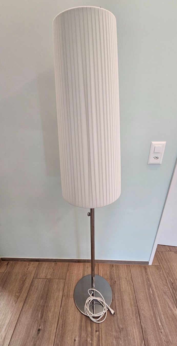 Ikea Lampade: Ikea Stehlampe Lunta dimmbar. Top Zustand – Usato da Hägendorf venduto da stadtrundfahrt 4
