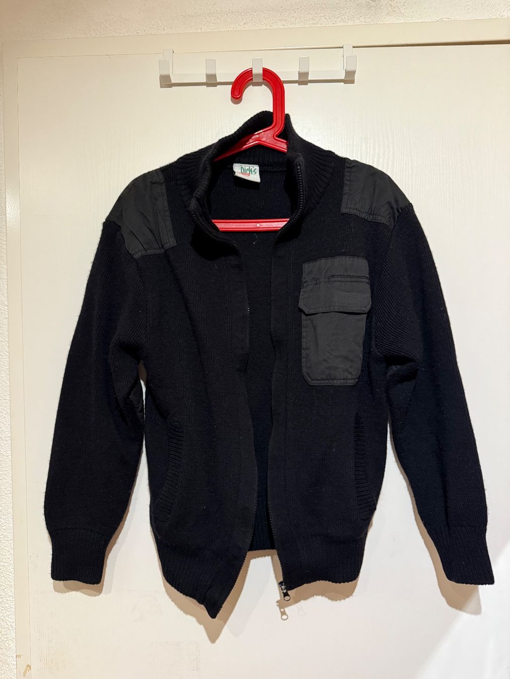 Pullover & Sweatshirts: Dicks Pullover – Gebraucht aus Birmensdorf ZH von T_Richard