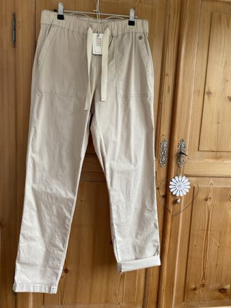 Nile Hose neu Gr. M, Mod. Jogpants, hellbeige