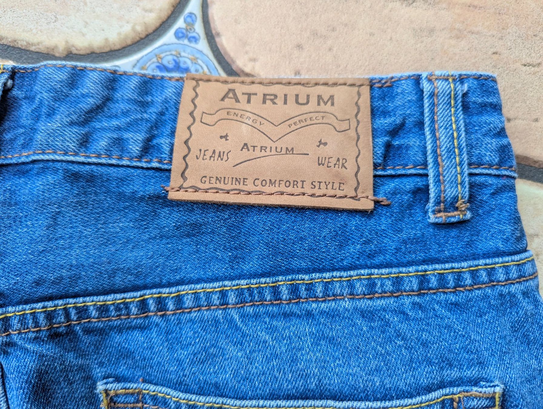 Jeans: Jeans Atrium Gr. 44/30 – Usato da Unterengstringen venduto da Olifant4 6