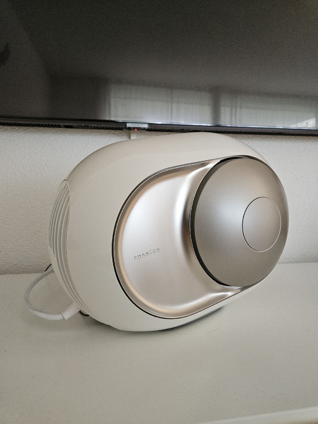 Devialet Lautsprecher: Neuwertiger Devialet Phantom Silver 3000 Watt - Top Zustand! – Neu (gemäss Beschreibung) aus Zug von vbc 4