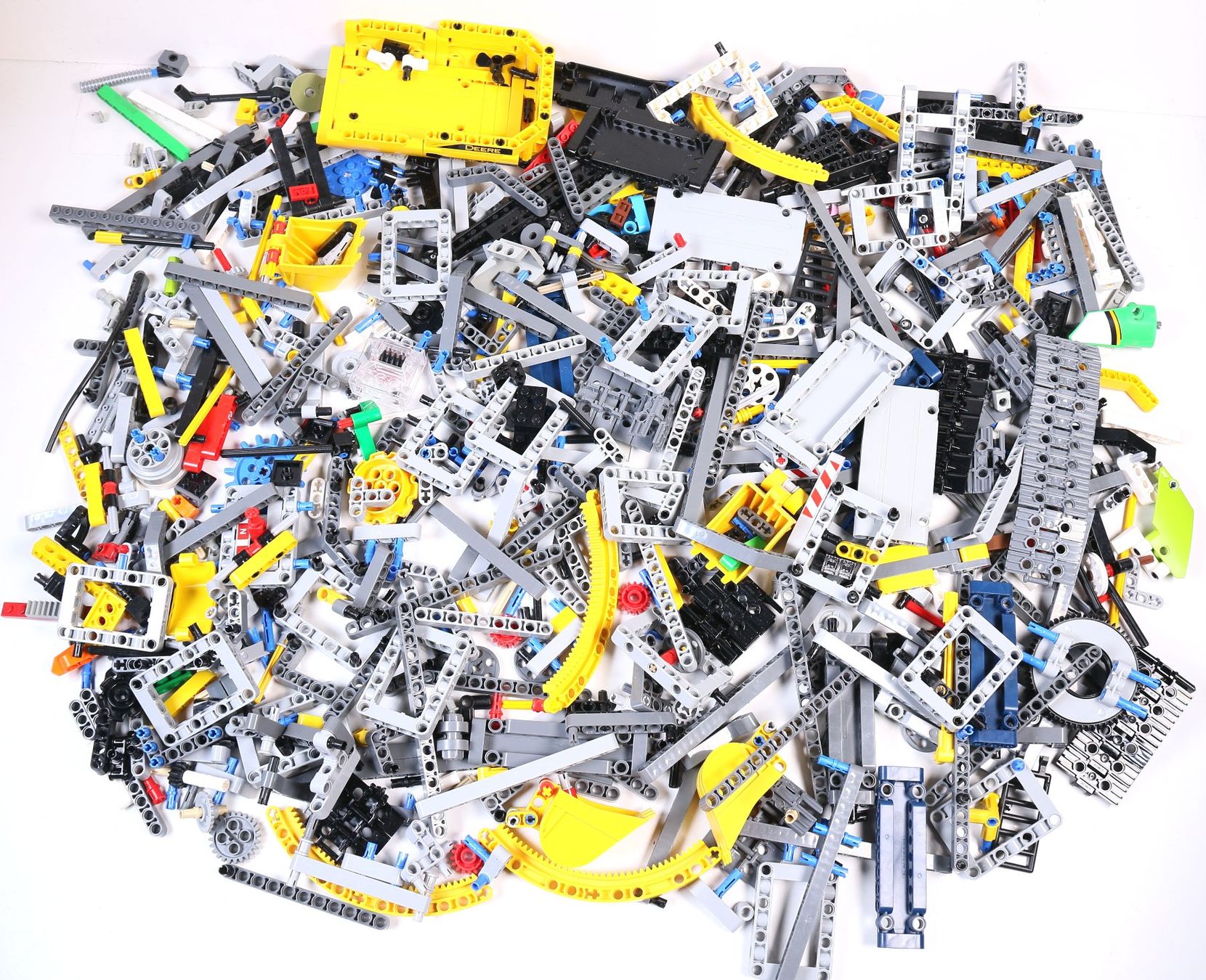Lego Baukästen: 1.5 kg überwiegend Technikteile – Gebraucht aus Hettlingen von Scholi99