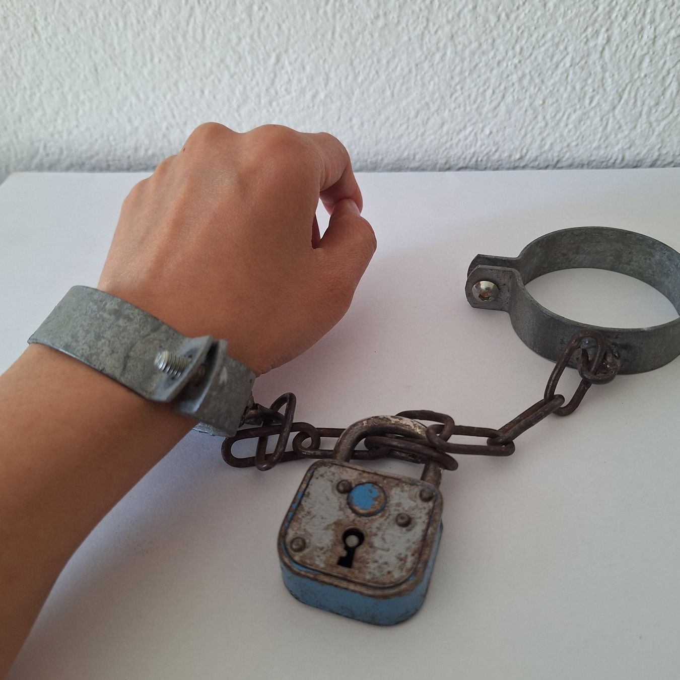 Altro per Eventi aziendali & Feste: Ältere Handschellen – Usato da Winterthur venduto da ric_rl7n 2