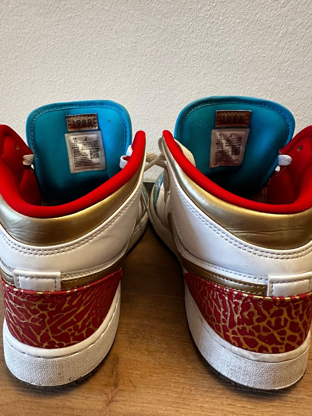 Jordan Scarpe da uomo: Jordan 1 Mid UNC to Chicago – Usato da Effretikon venduto da Pitm 1