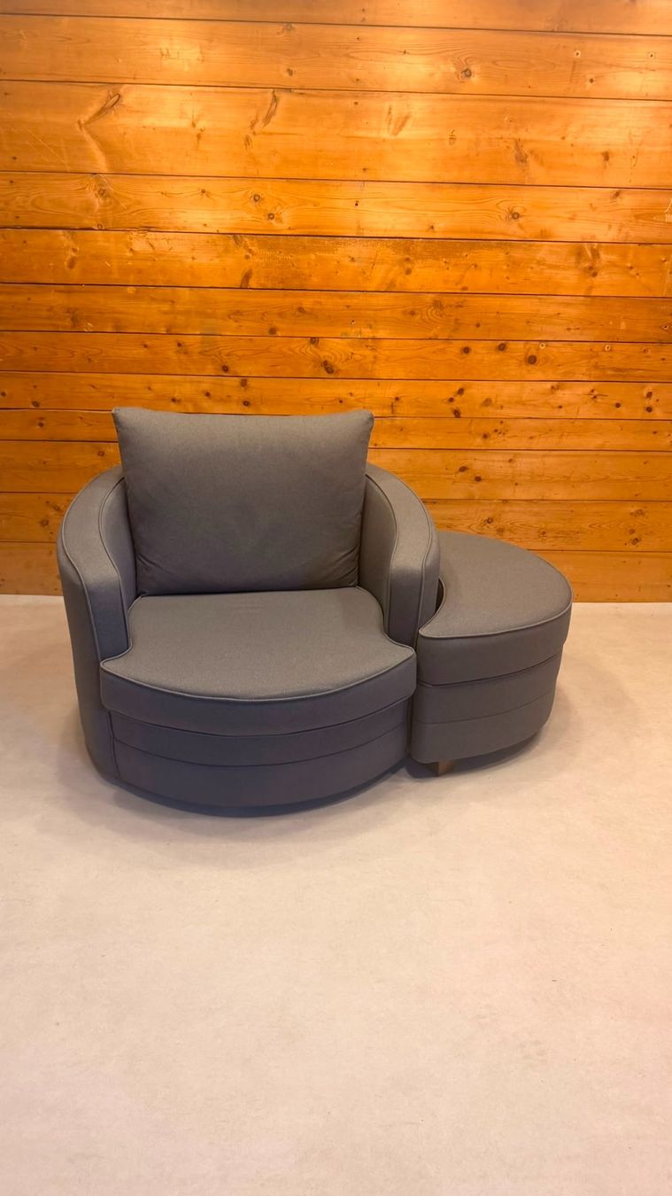 Poltrone: Moderner Drehsessel Lese Sessel mit passendem Hocker in Grau – Usato da Rickenbach ZH venduto da Der-Insider 4