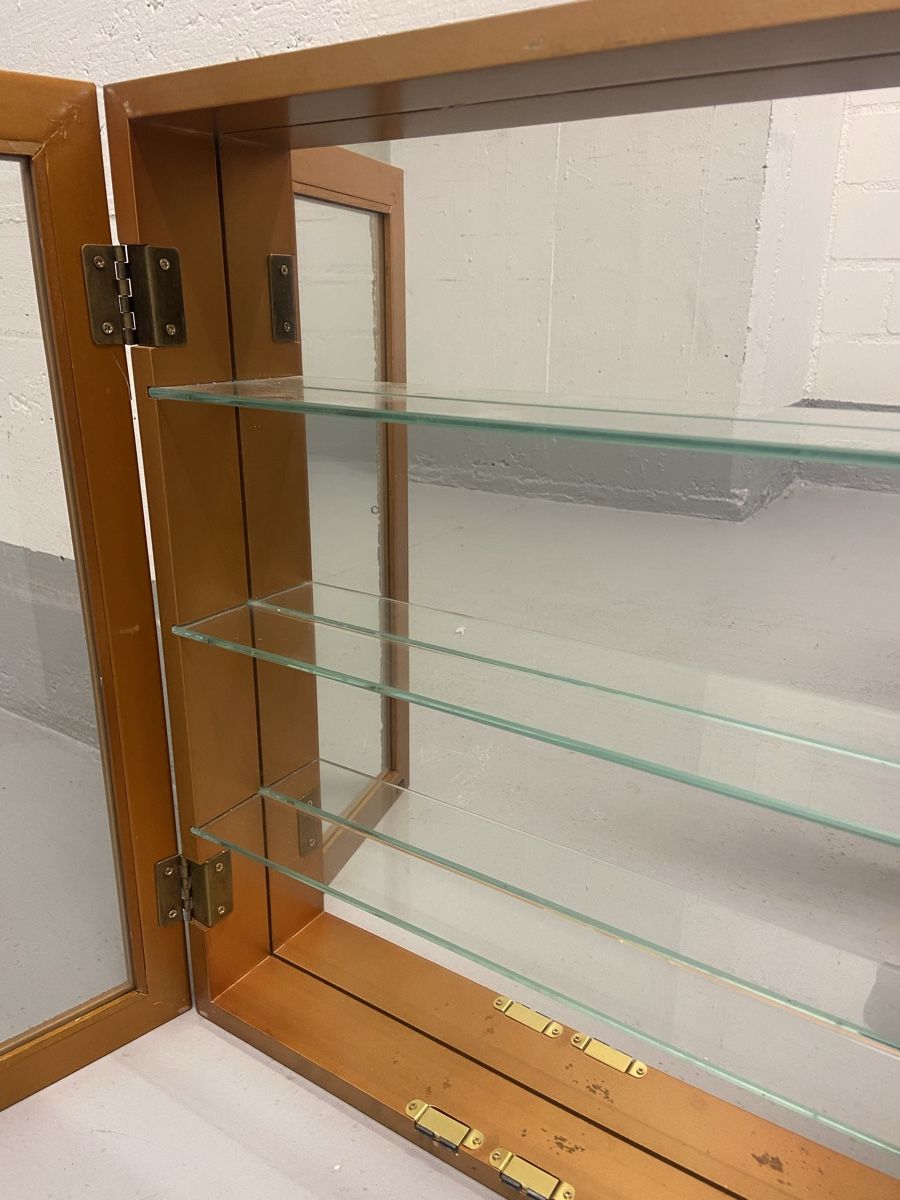 Vetrine: wunderschöne kleine Wandvitrine – Usato da Zürich venduto da Unique2400 3