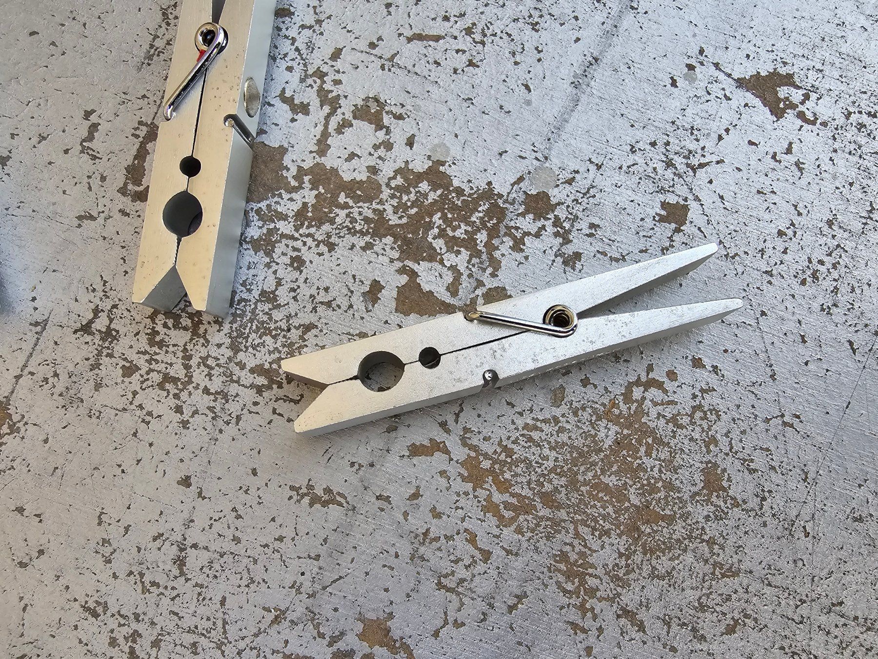 Calamite: Metall: Magnetklammer Set 3-tlg. – Nuovo (secondo la descrizione) da Romanshorn venduto da Rachacha