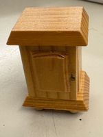 Puppenstube - Nachttisch aus Holz - 4,5 cm hoch