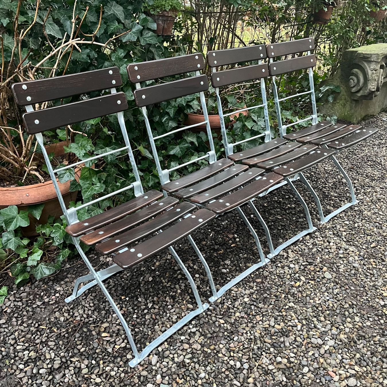 Tischset: Gartengarnitur Gartentisch Gartenstühle Biergartebmöbel – Gebraucht aus zürich von  9