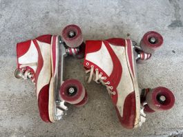 Rollschuhe rot/weiss Grösse 40 Taiwan Vintage