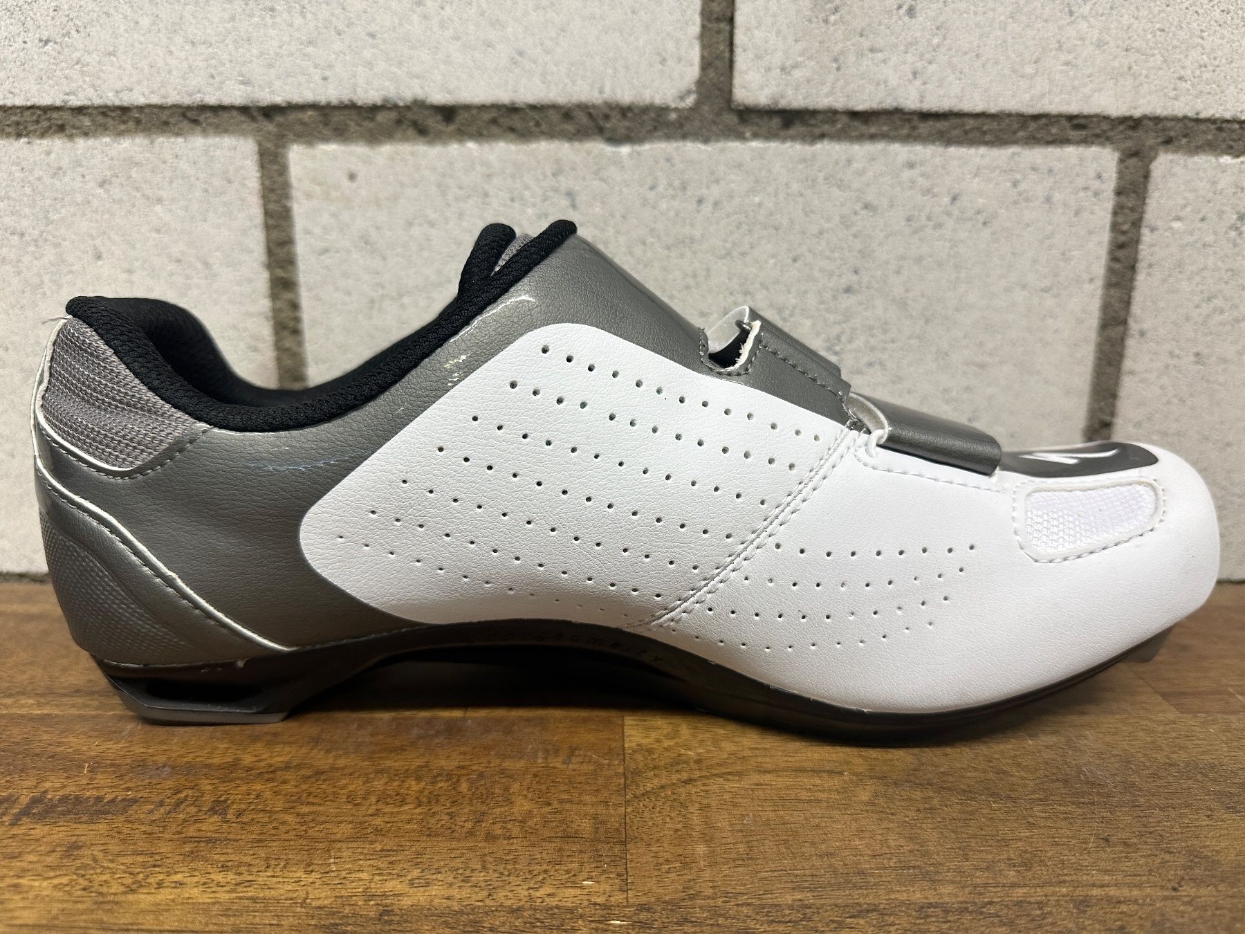 Specialized Herrenschuhe: Specialized Comp Road Rennvelo Schuh Gr. 43 – Neu und originalverpackt aus Wetzikon ZH von  2