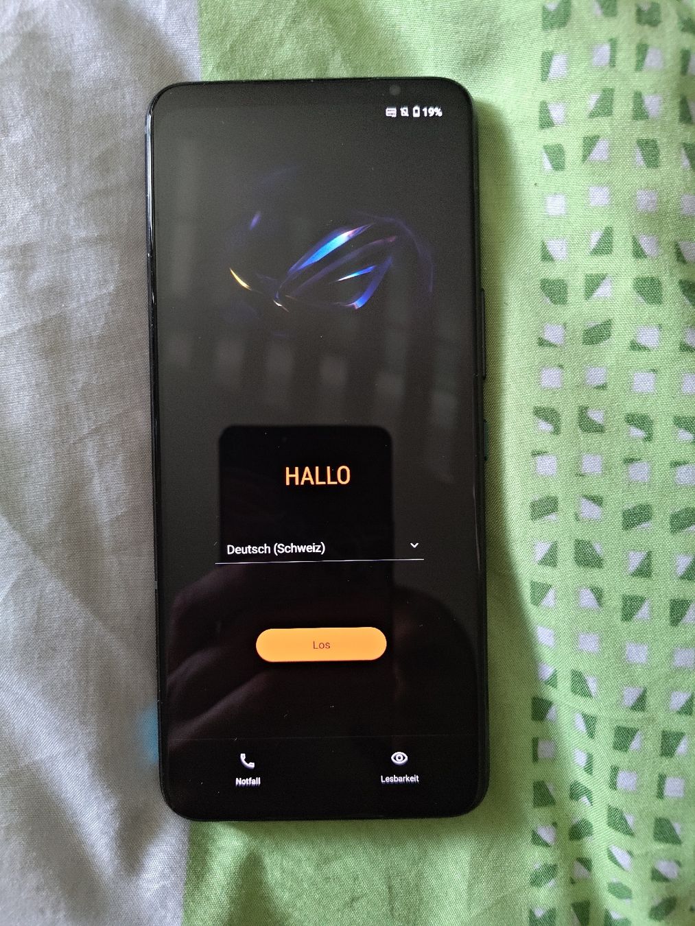 Asus Telefoni cellulari / Smartphones: ASUS ROG Phone 7 weiss + Cooler – Usato da Dietikon venduto da Alphaleks
