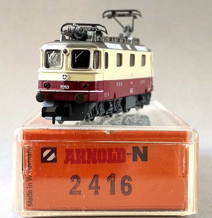 Arnold Modelleisenbahnen: Arnold 2416 SBB Re 4/4'' TEE 11253 – Neu und originalverpackt aus Derendingen von FischertraiNs 2
