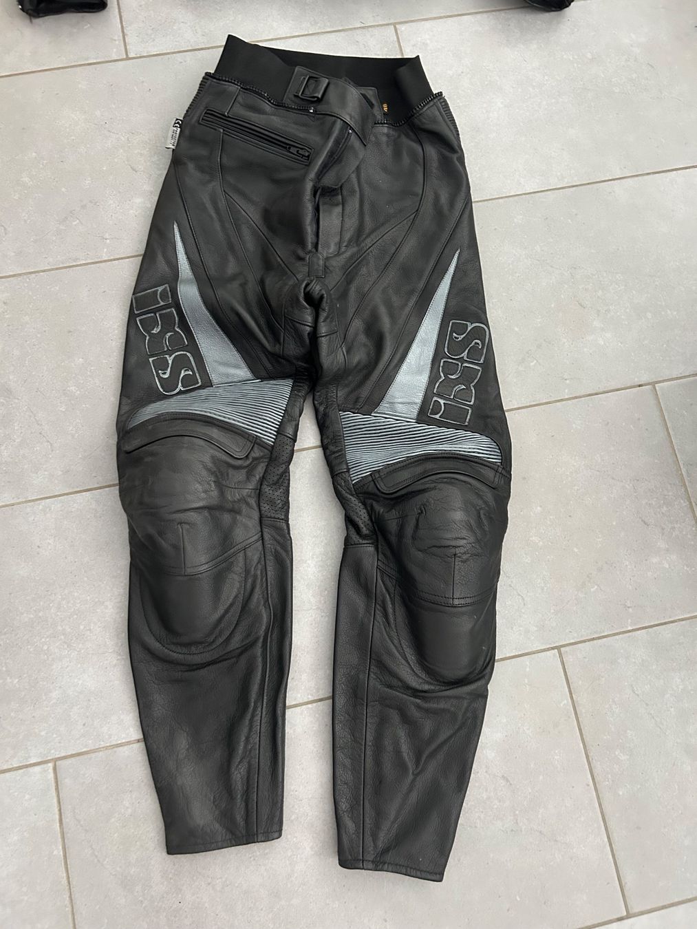 Autres: Ensemble habits moto – D'occasion à Romont FR par perrno 1