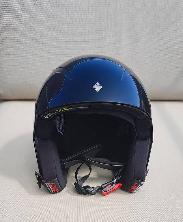 Caschi: Casque de ski avec mentonnière – Usato da Collombey venduto da bugs1978