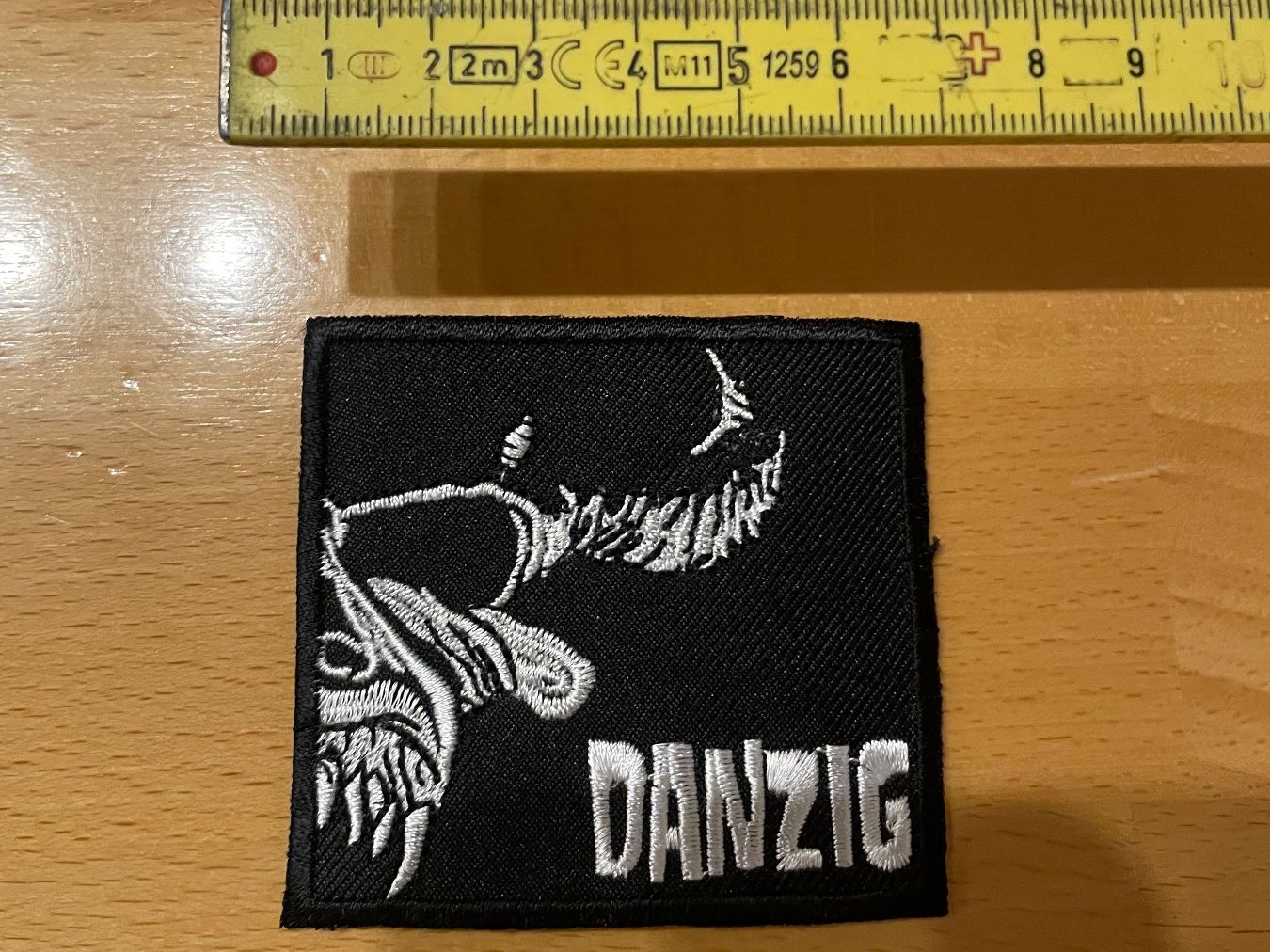 Toppe: Danzig Patch Sticker Aufnäher Metal Rock Band – Nuovo (secondo la descrizione) da Horn venduto da abutre72