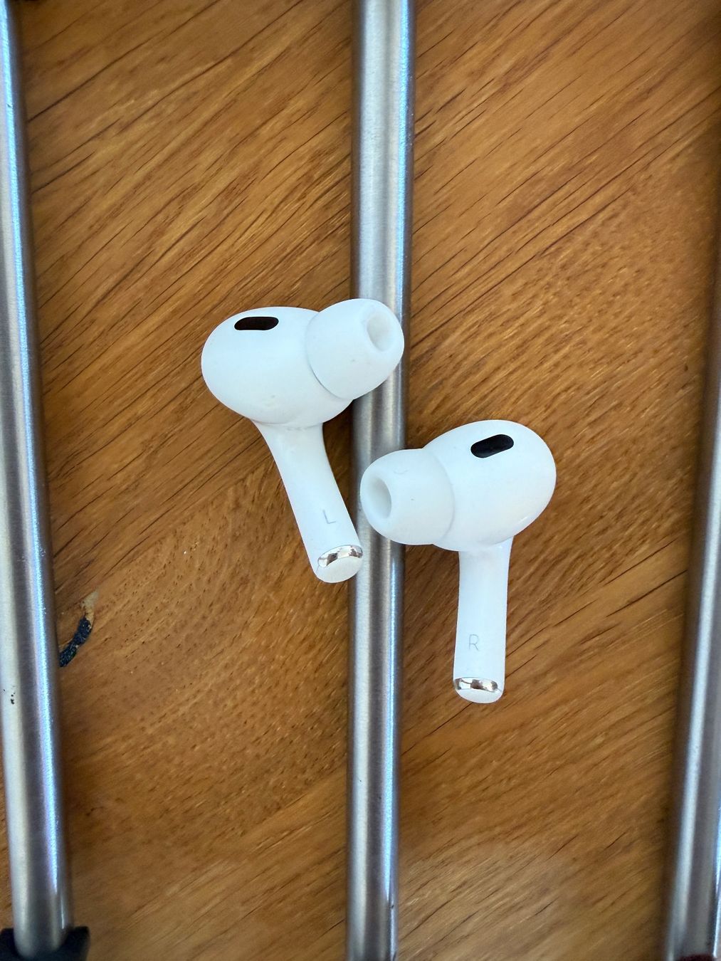 Apple Cuffie: APPLE AirPods Pro 2 – Usato da Lausanne venduto da Nine1982 9