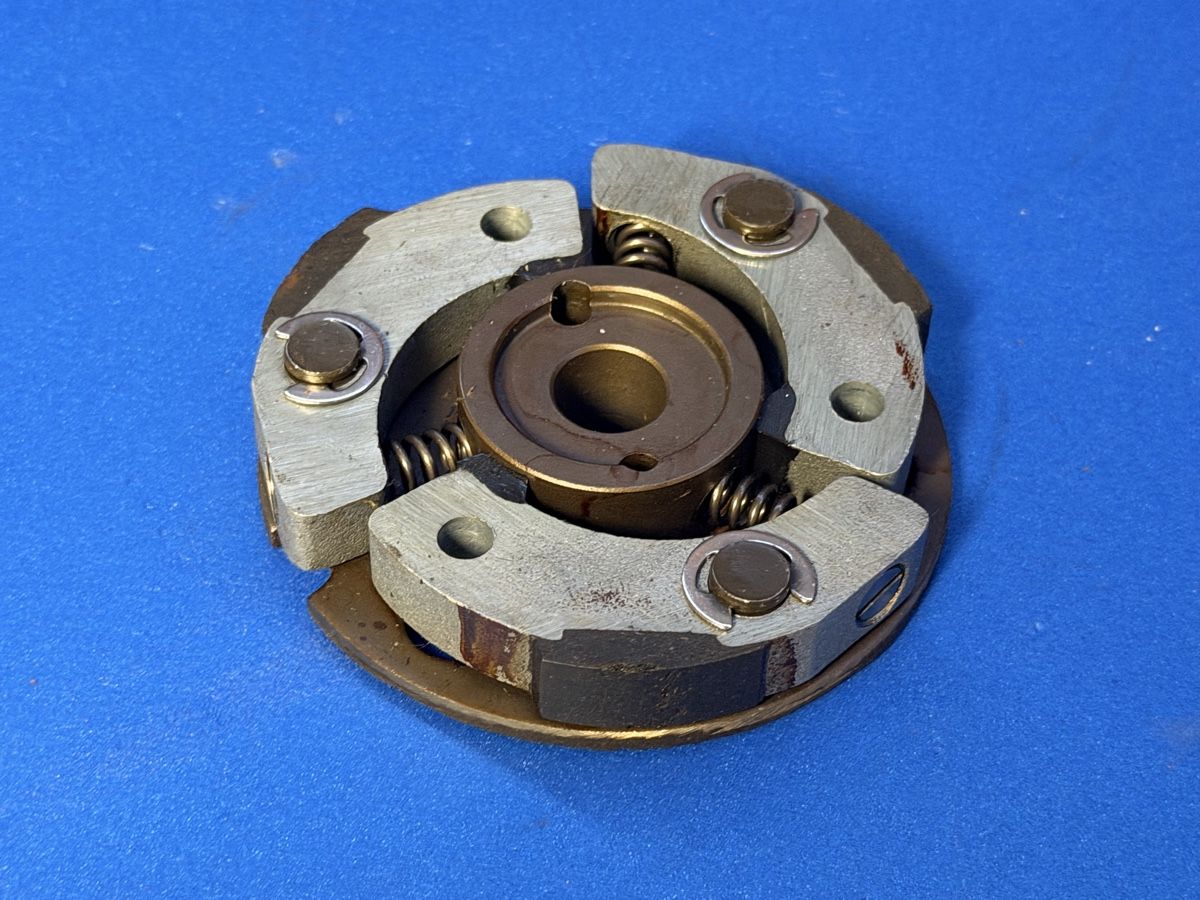Parti ricambio per ciclomotori: Kupplung Puch E50 3 Backen – Usato da Bolken venduto da si.x.las 2