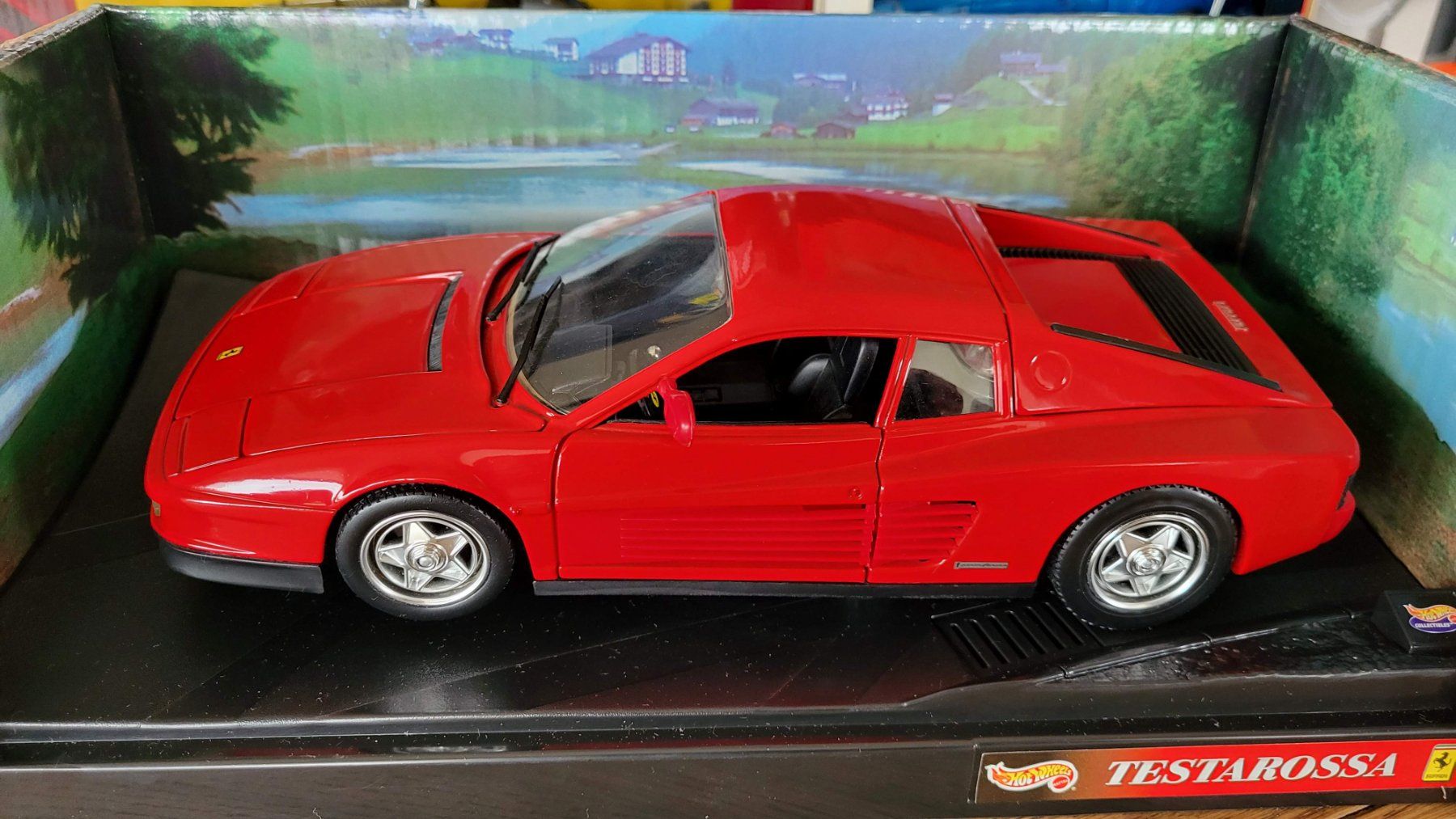 Hot Wheels Modellini d'auto: Ferrari Testarossa 1984 1:18 HotWheels – Usato da Rothrist venduto da Juana5