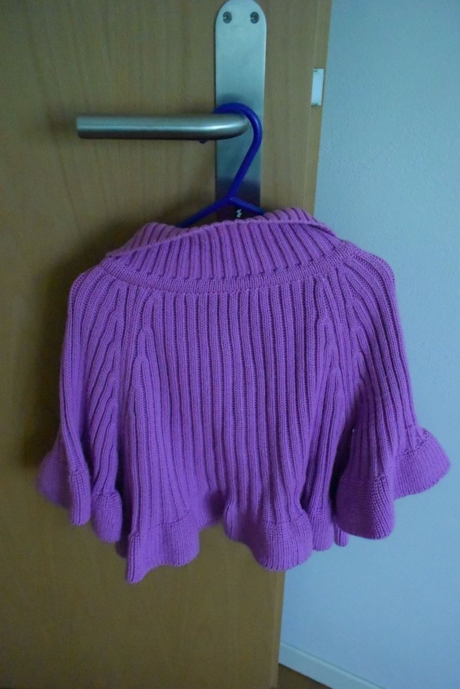 Jacken & Mäntel: Neuwertiger Strick-Poncho, Gr. 98-104 – Gebraucht aus Densbüren von TutaLarsen 7