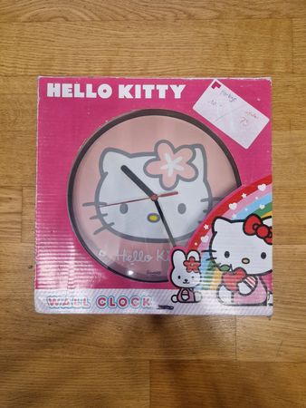 Horloge murale Hello Kitty neuve dans son emballage