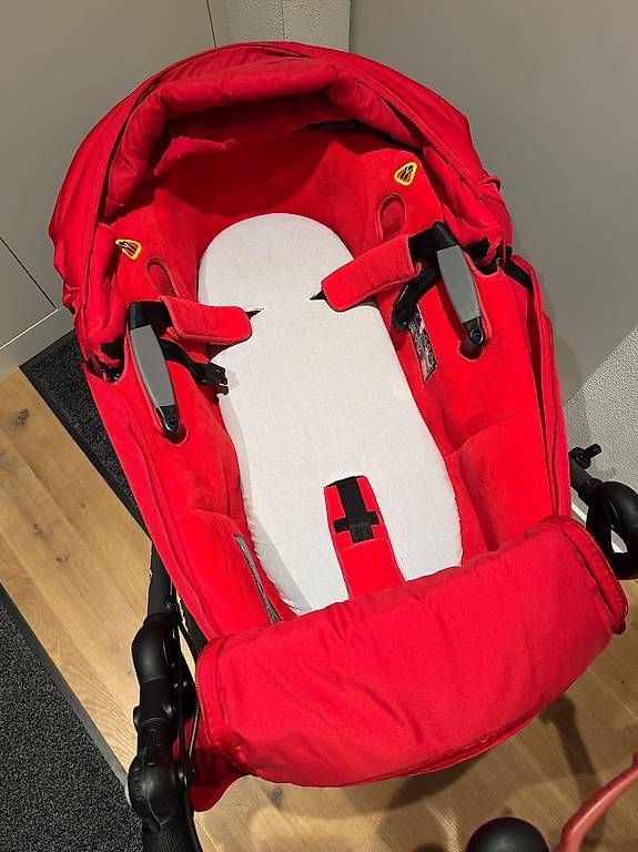 Carrozzine: Kinderwagen 3 in 1 Bebe-Confort – Usato da Netstal venduto da Zurichsee 3