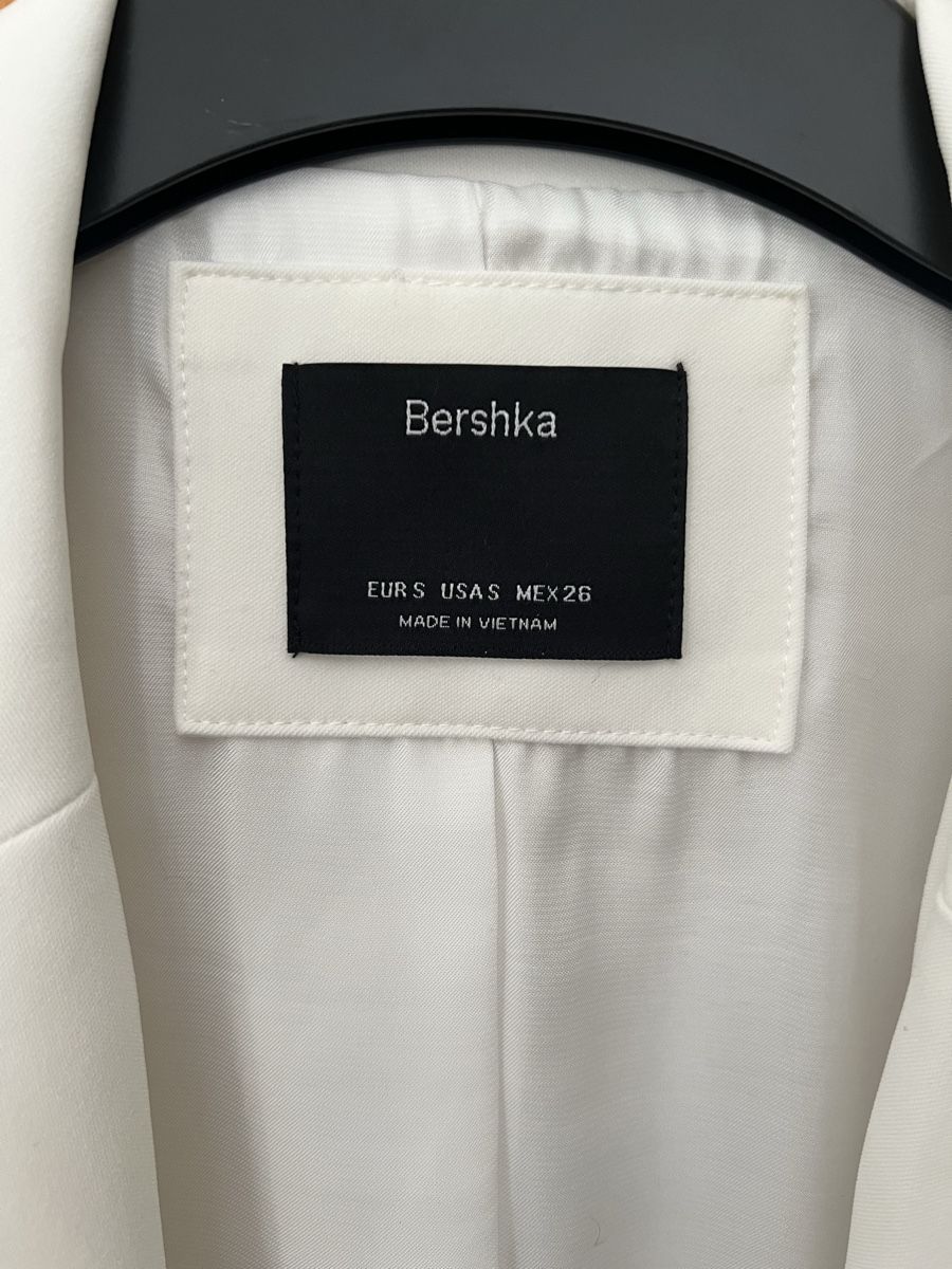 Bershka Giacche: Bershka Blazer weiss, Gr. S – Usato da Rothrist venduto da FL_17 2