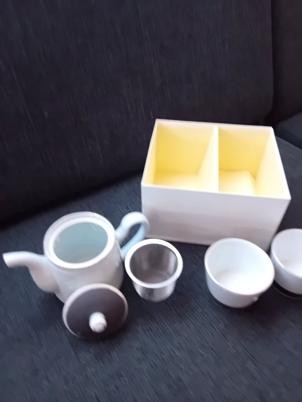 Set di piatti: Japanisches Teekannen Set – Nuovo e nell'imballaggio originale da Unterseen venduto da SaskiaGreta 2