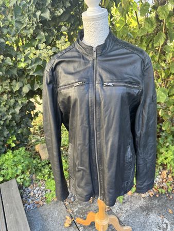 Bugatti Herren Lederjacke Gr. 54 – 100% Lammleder, Schwarz, 