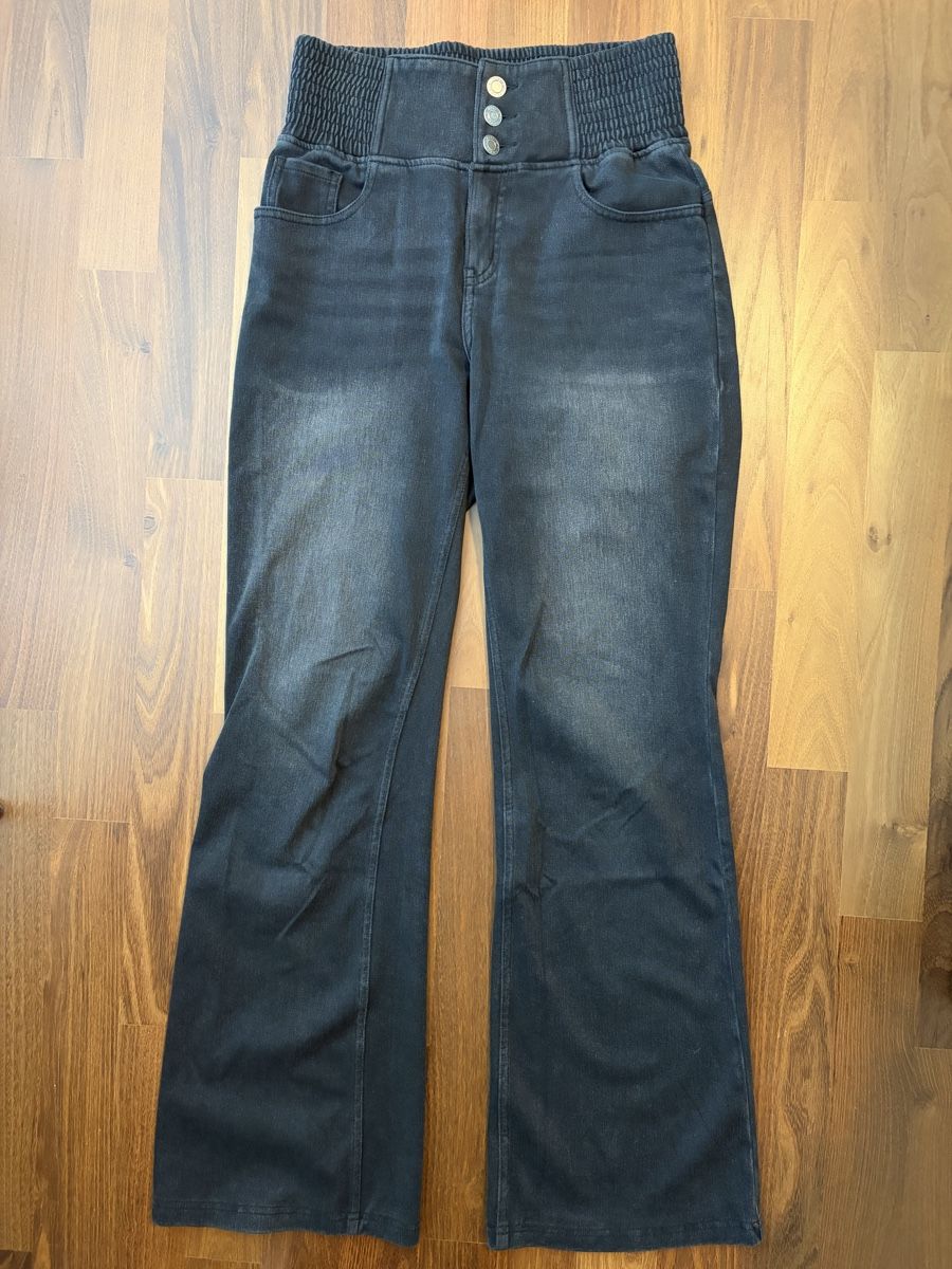 Halara Jeans: Flare Jeans – Usato da Henau venduto da martina_1998 3