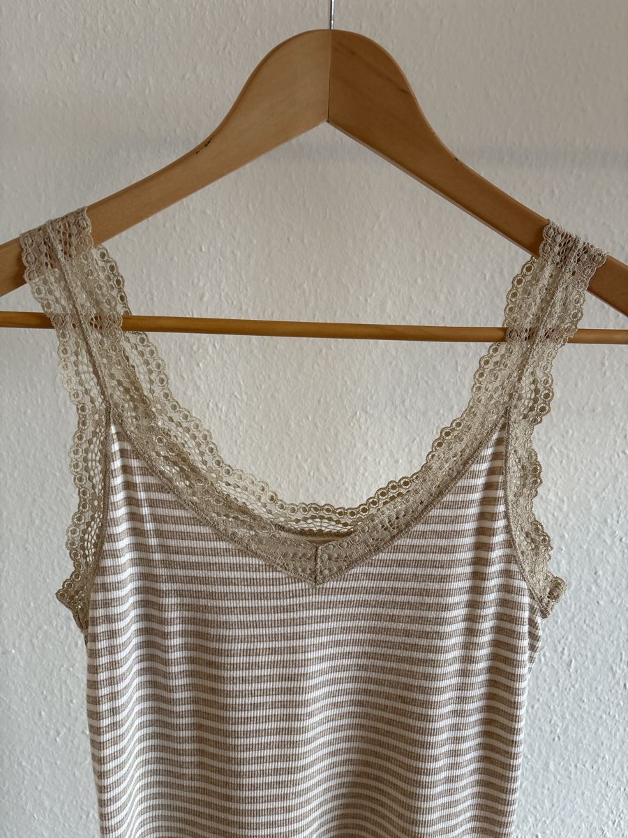 Top: Uniqlo top – Nuovo (secondo la descrizione) da Genève venduto da mar_dt67 1