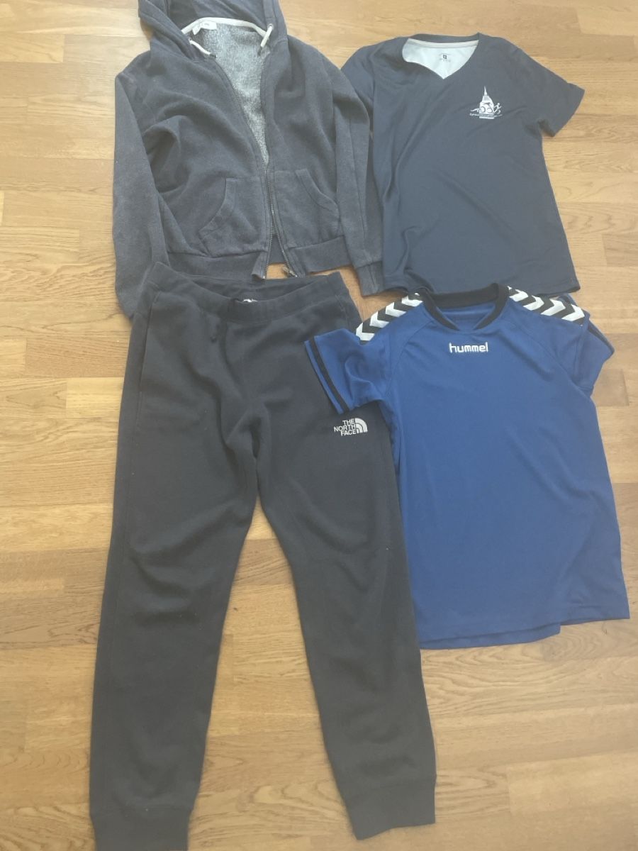 Ensembles coordonnés: Trainer Set Junge Gr.152 blau – D'occasion à Baar par Vili7 1