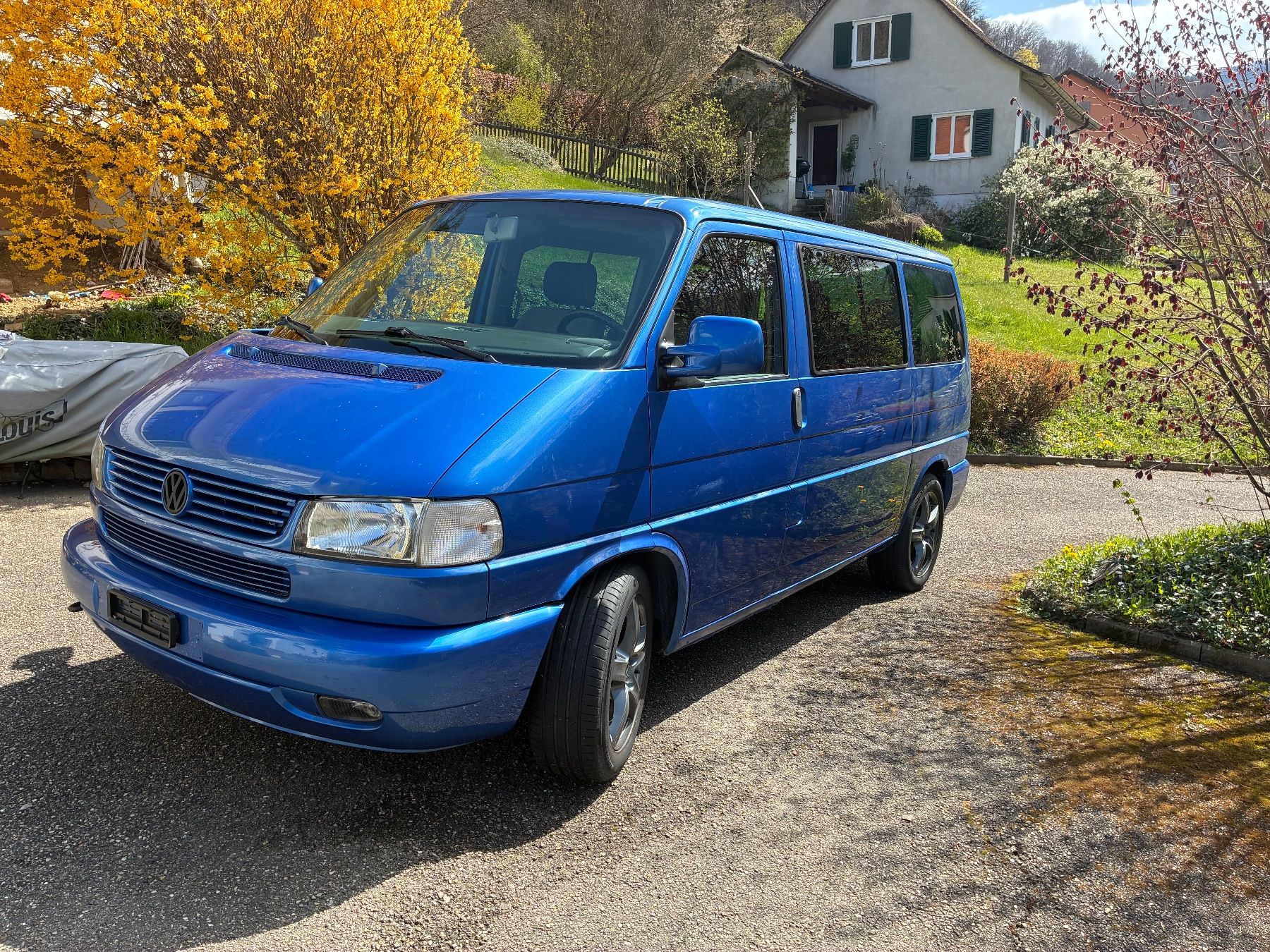 VW Veicoli da campeggio: VW T4 Multivan 2.5 TDi. 111PS – Usato da Flüh venduto da Diarmuidq 2