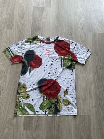 Hype T-Shirt, Grösse L, Top Zustand, Blumenmuster 🌹🌹🌹